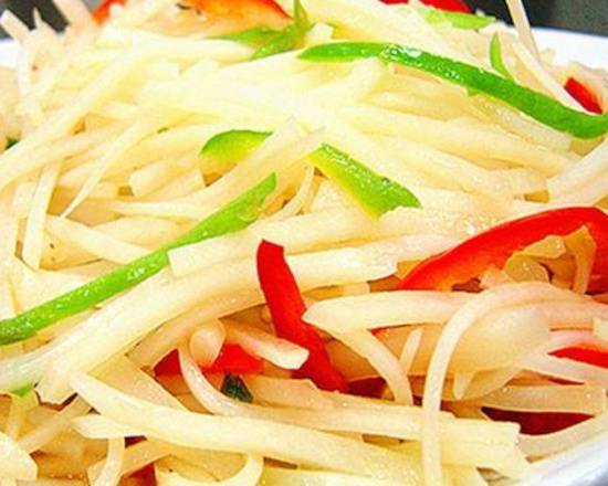 Potato Shredded with Hot Pepper (Spicy) (尖椒土豆丝-辣)